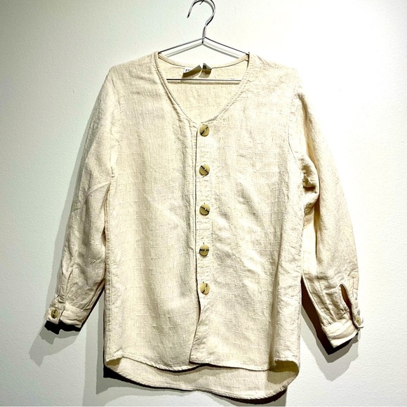 Vintage Chico’s Design Size 0.Lightweight Flax Rayon Blend.Button Down Tan Shirt - Picture 2 of 8